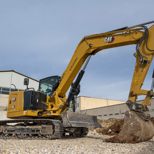 Noleggio Mini Escavatore CAT 308 cingolato