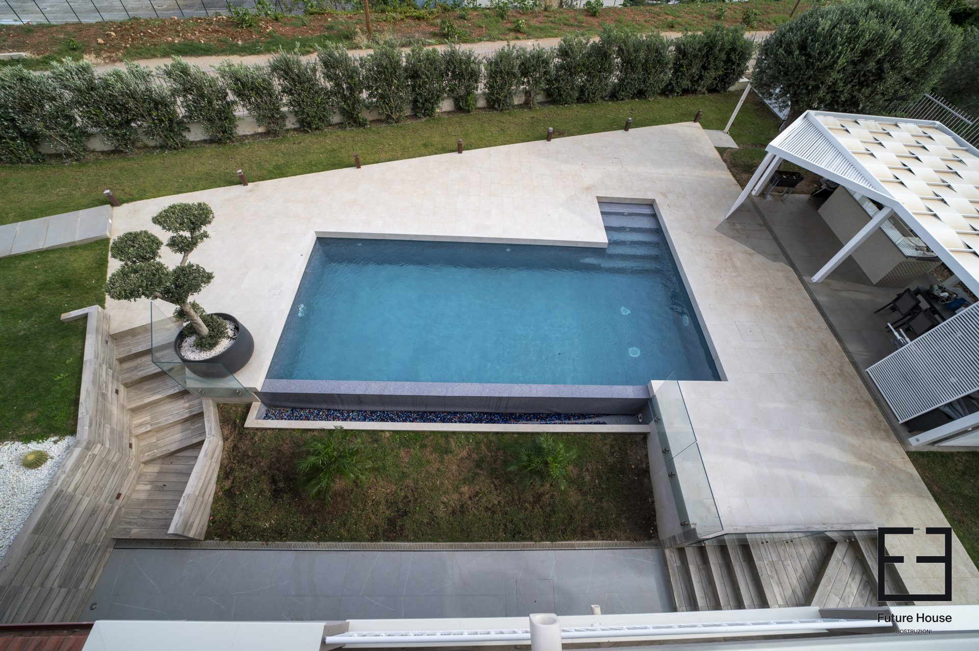 Realizzazione di una villa unifamiliare con Piscina