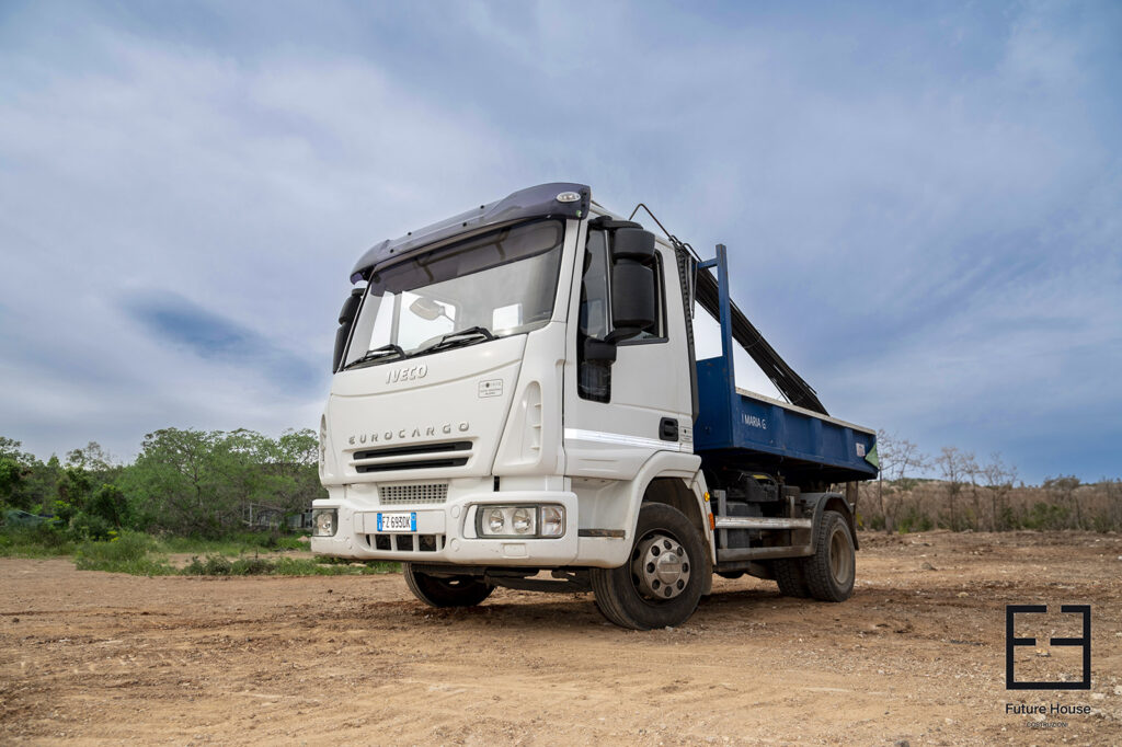 Noleggio Camion con cassone scarrabile