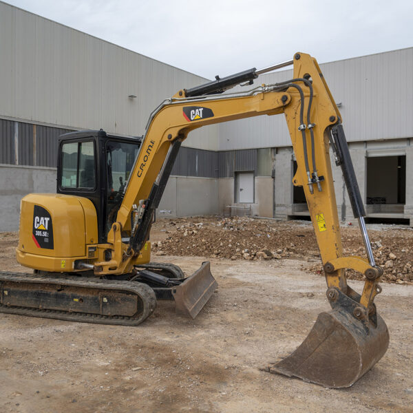 Noleggio Mini Escavatore CAT 305.5E2 cingolato/gommato